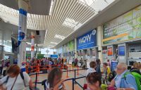 Im Flughafen von Jersey - Abflugterminal