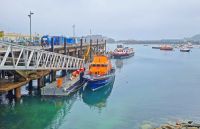 144 Hafen von St Peter port auf Guernsey