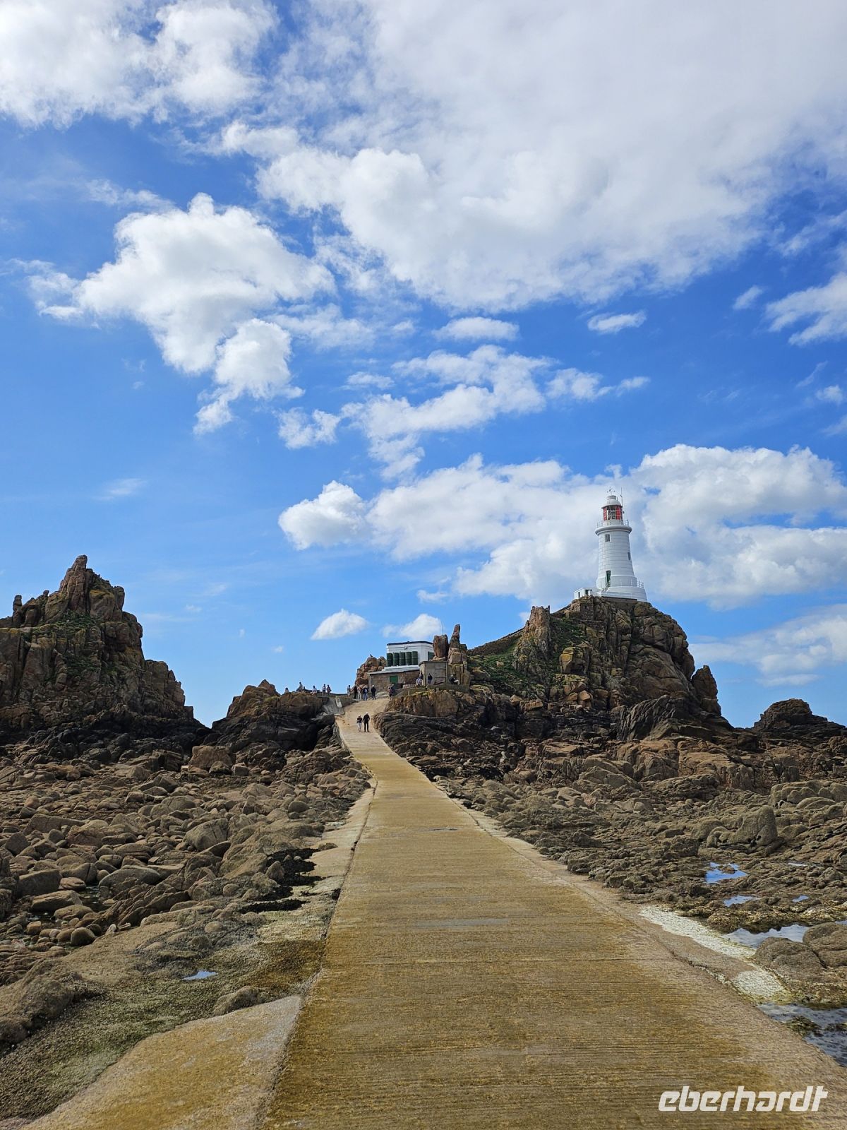 Weg zum Corbière-Leuchtturm bei Ebbe