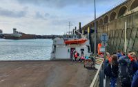 Fähre zur Insel Sark im Hafen von St. Helier