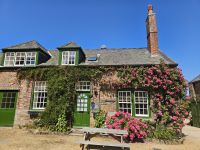 Farmhaus im Botanischen Garten Samares Manor