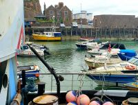Am Hafen entlang zurück zum Hotel in St. Helier. Rundreise Jersey und Guernsey - Kanalinseln entdecken (GB-JERF8)