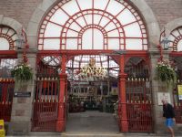 St. Helier, einer von mehreren Eingängen zur Markthalle.