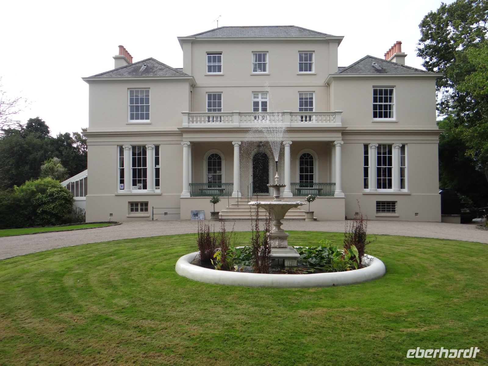 Jersey, Seafield Estate von 1809 mit beeindruckender Vorfahrt