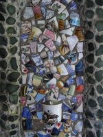 Guernsey, the Little Chapel, Wedgewood lieferte das Arbeitsmaterial