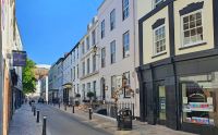 Stadtbummel in St. Helier &ndash; &copy; Kristin Weigel (Eberhardt TRAVEL)