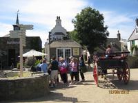 Auf dem Marktplatz von Sark