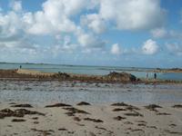 Poollandschaft am Hotel bei Ebbe
