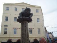 Krötendenkmal in St Helier-Toads nennt man die Jerseyaner