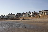 Strandpromenade bei Ebbe