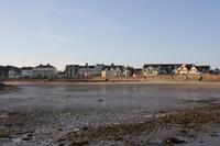 Strandpromenade bei Ebbe