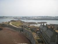 Blick vom Elizabeth Castle auf St.Helier