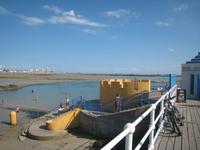 Meerwasserschwimmbad bei Ebbe in St.Helier