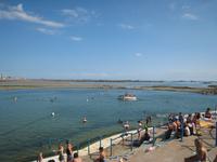 Meerwasserschwimmbad bei Ebbe in St.Helier