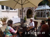 Cream Tea im Chateau la Chair