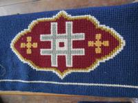 Bestickte Sitzkissen in St. Peter Kirche