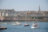 Blick auf St. Malo von der Fähre aus