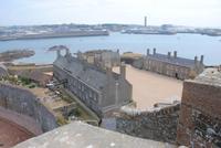 Elisabeth Castle Blick auf Exerzierplatz und Jersey