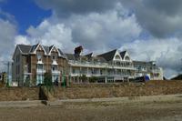 Blick vom Strand aif Ommaroo Hotel Jersey