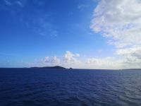Endlich blaues Meer und blauer Himmel 