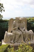 Guardian Angels im Garten von Mrs. Lee 