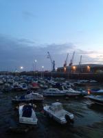 Hafen bei Ebbe