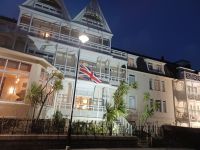 Hotel am Abend