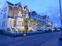 Ommaroo Hotel