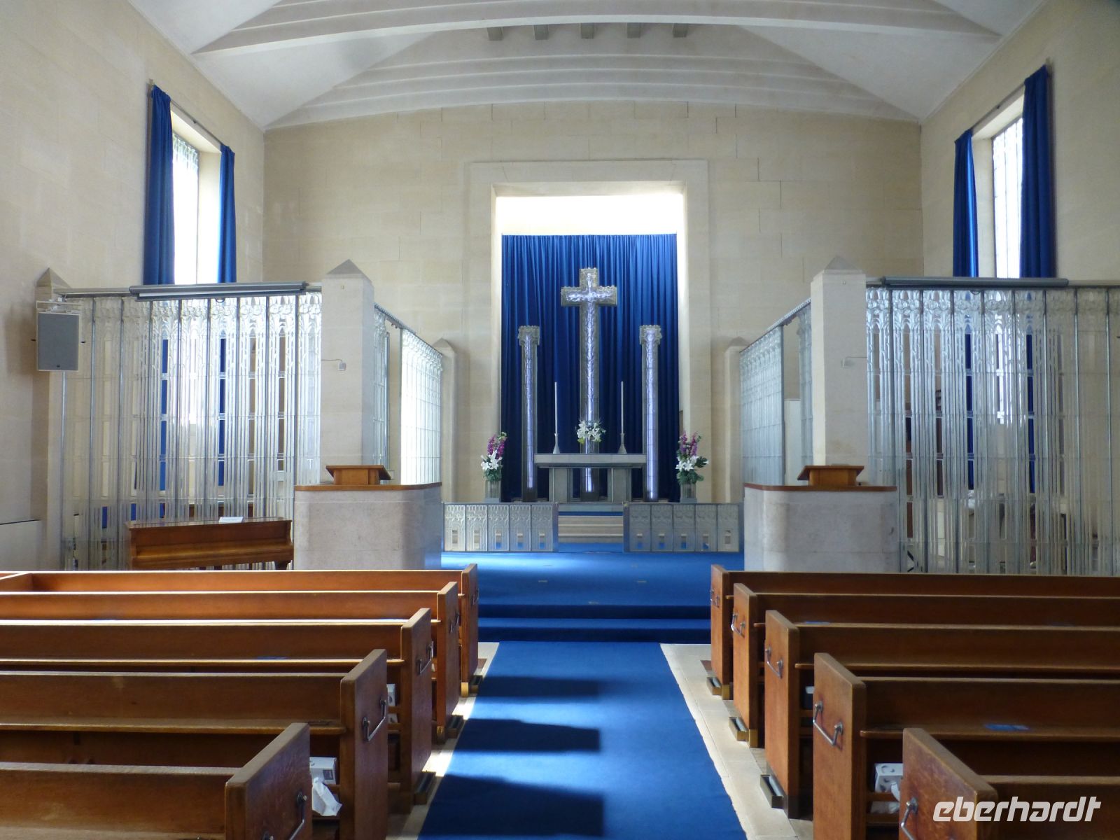 René Lalique hat St Matthew’s ausgestaltet in seinem bekannten Art-Deco-Stil.