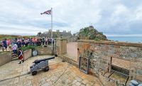Vorbereitungen zum Kanonenschuss auf Elizabeth Castle