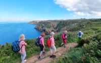 Wanderung an der Nordküste von Greve de Lecq zu Devils Hole