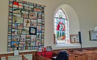 Wandteppich in der Kirche auf Sark - St. Peter Church