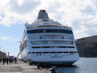 AIDAcara im Hafen von San Sebastian