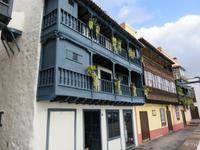 Spaziergang in Santa Cruz de La Palma – Blumenbalkone