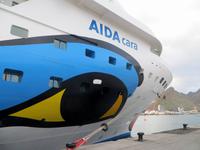 AIDAcara im Hafen von Teneriffa