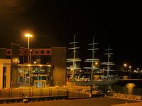 Hafen mit Segelschiff