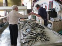 In der Markthalle von Funchal