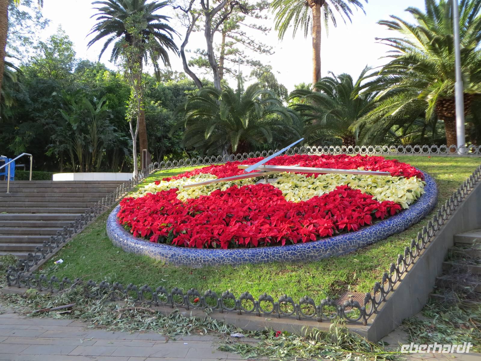 Blumenuhr am Botanischen Garten von Santa Cruz