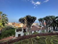 Wir passieren die Victoria-Gärten