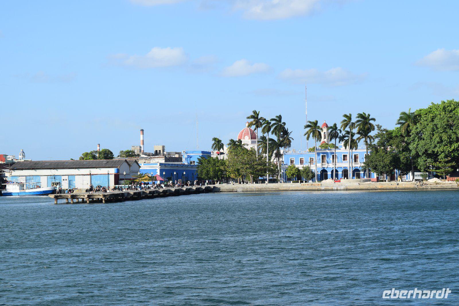 Cienfuegos vom Wasser aus