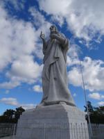 Die Christusstatue schaut auf die Skyline von Havanna