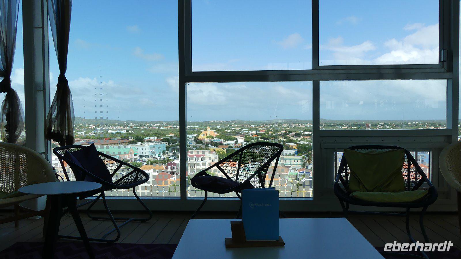 an Bord MS 3 - in der Überschaunbar mit Blick auf Bonaire