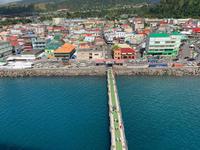 Blick vom Schiff auf den Hafen von Roseau