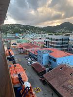 Blick vom Schiff auf Castries - St. Lucia