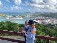 Blick auf die Mein Schiff 5 im Hafen von St. Lucia