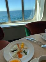 Kaviarfrühstück mit Meerblick