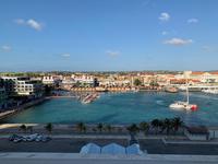 Blick vom Schiff auf Oranjestad - Aruba