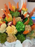 Schnitzkunst am Buffet - eine Augenweide!