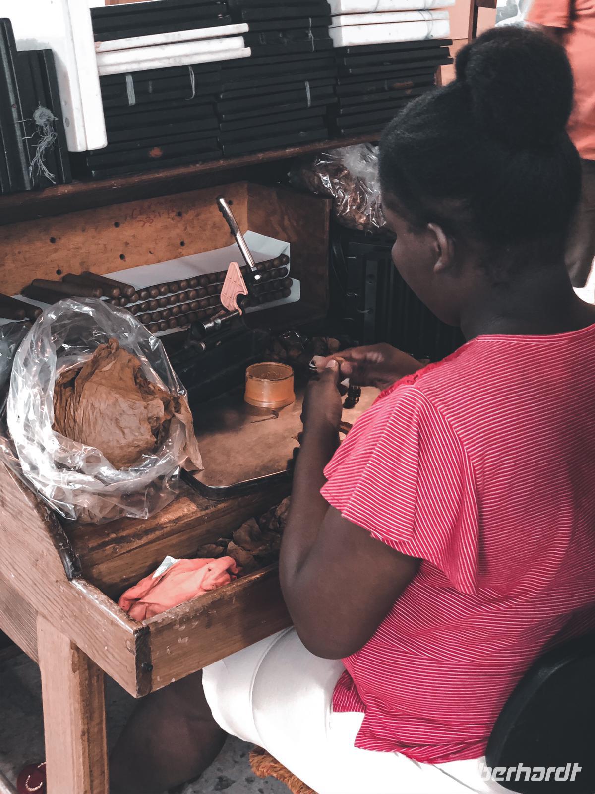 Zigarrenfabrik Viga Vina 1