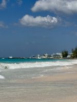 Carlisle Bay mit Blick bis zur Mein Schiff 2